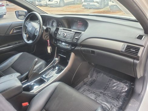 Used 2016 Honda Accord Sport image 25