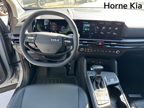New 2026 Kia Sportage EX w/ EX Panorama Roof Package FWD image 13