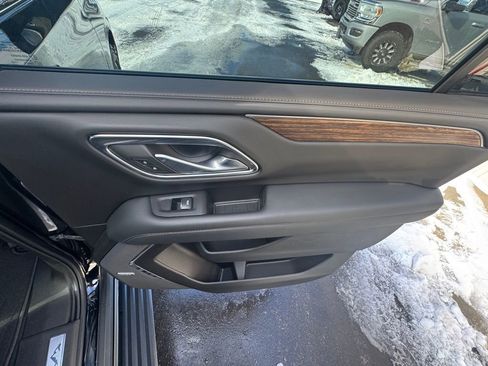 Used 2022 Chevrolet Suburban High Country image 44