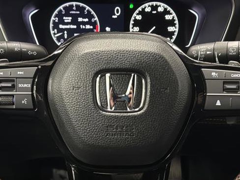 Used 2023 Honda Pilot Sport image 15