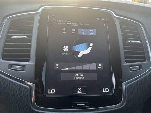 Used 2020 Volvo XC90 T5 Momentum image 17