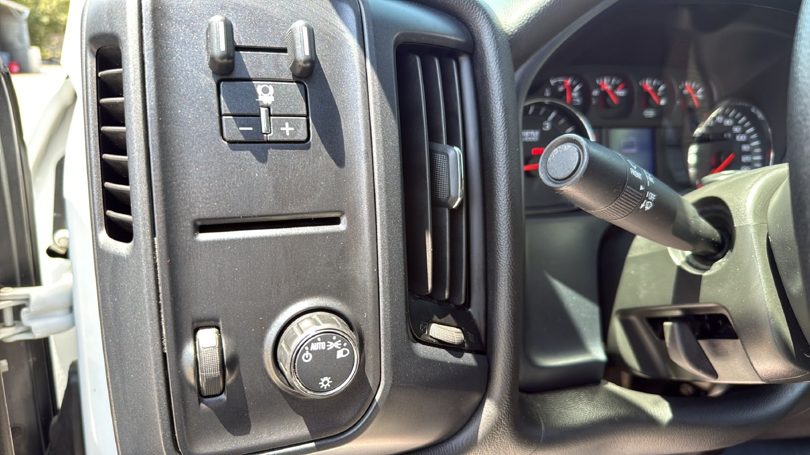 Used 2019 GMC Sierra 2500 4x4 Crew Cab w/ Sierra Convenience Package image 14