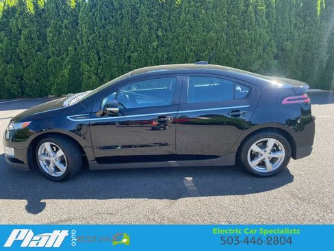 Used 2015 Chevrolet Volt Premium w/ Premium Trim Package FWD image 5