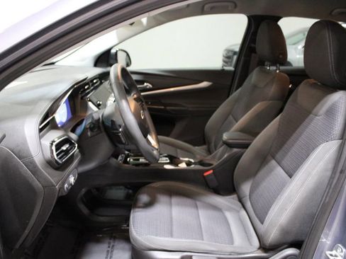 Used 2022 Chevrolet Bolt EUV LT w/ Driver Confidence Package image 17