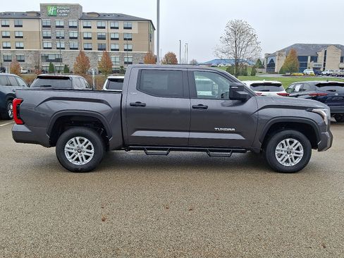 New 2026 Toyota Tundra SR5 AWD/4WD image 7
