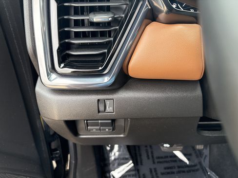 Used 2024 GMC Canyon AT4 AWD/4WD image 23