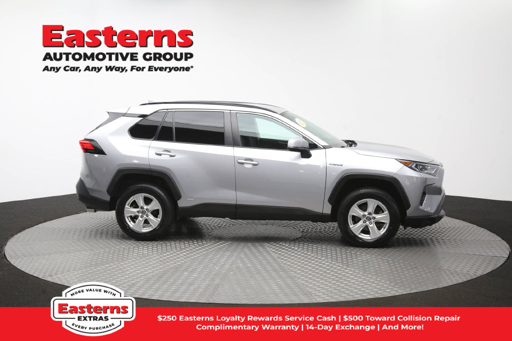 Used 2021 Toyota RAV4 XLE w/ XLE Grade Weather Package AWD/4WD image 48