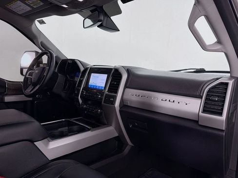 Used 2019 Ford F250 Lariat w/ Lariat Ultimate Package RWD image 29