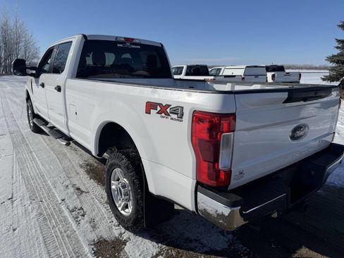 Used 2017 Ford F250 XLT w/ FX4 Off-Road Package AWD/4WD image 7