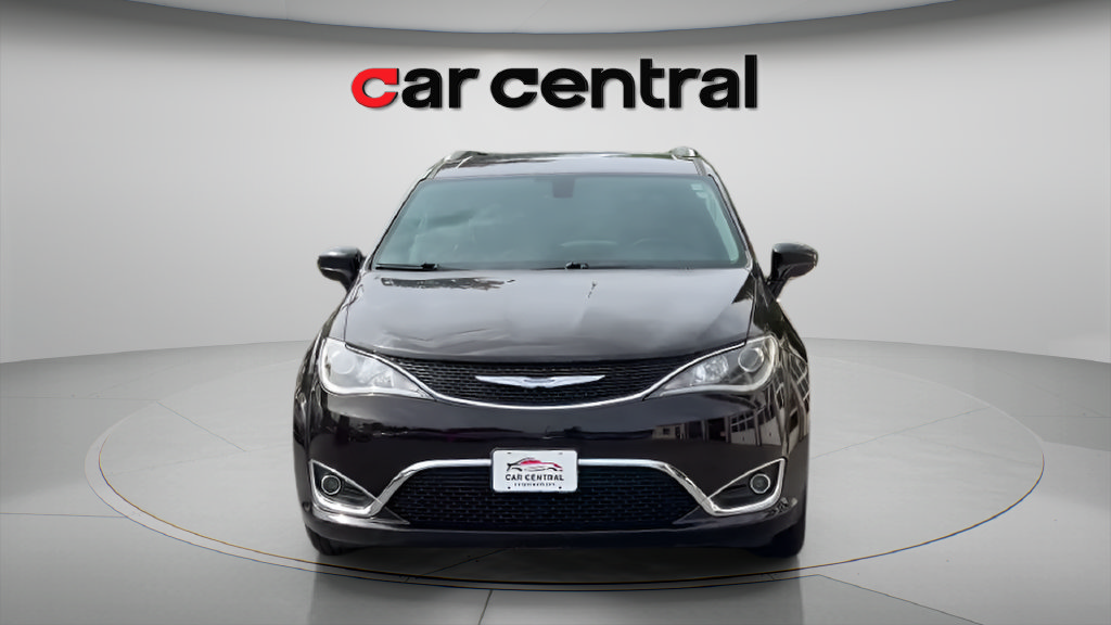 Used 2018 Chrysler Pacifica Touring-L FWD image 9