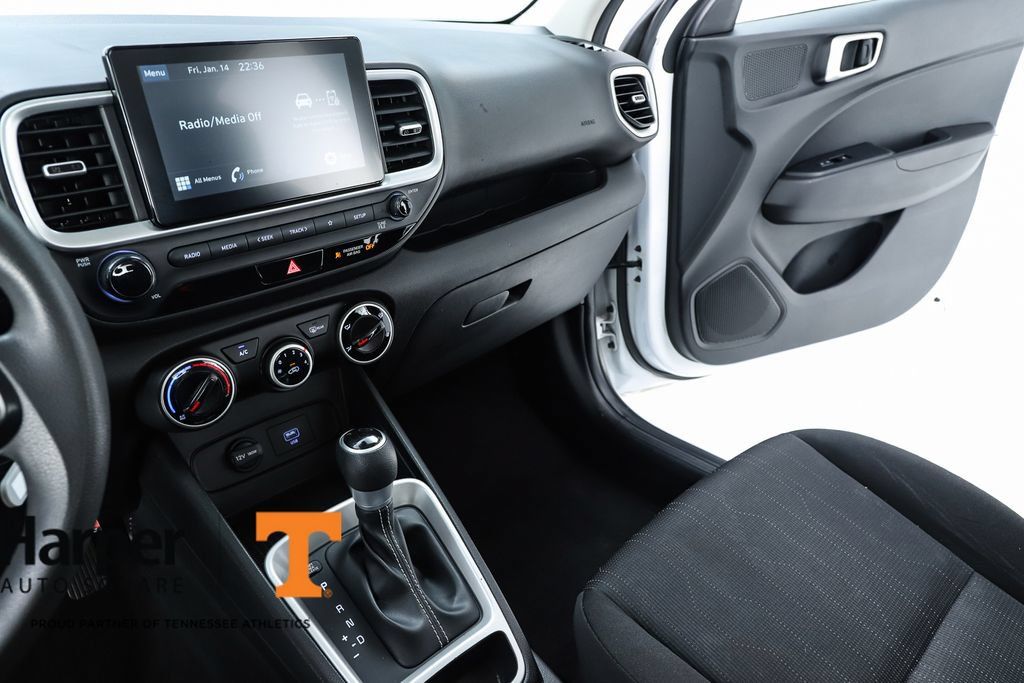 Used 2021 Hyundai Venue SE FWD image 58
