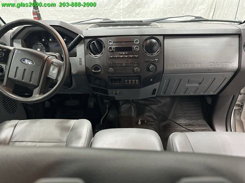 Used 2015 Ford F550 4x4 SuperCab Super Duty image 6