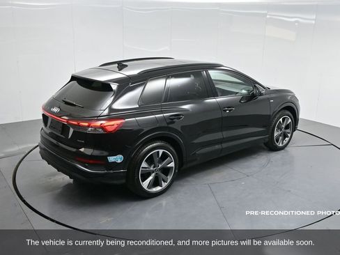 Used 2024 Audi Q4 e-tron Premium Plus w/ Premium Plus image 60