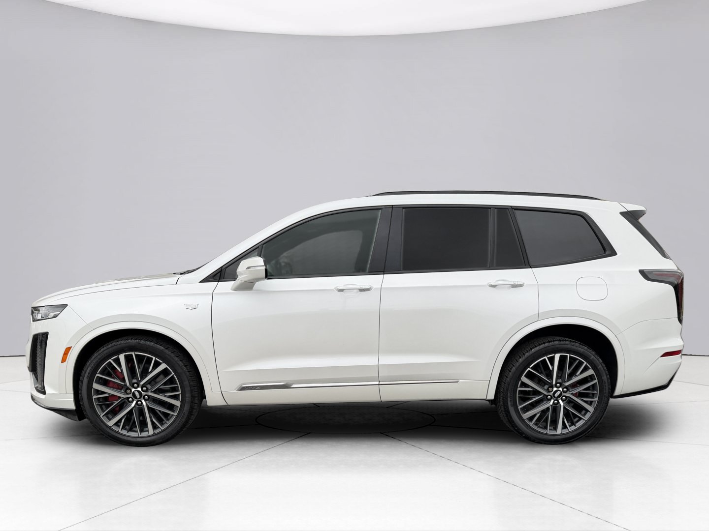 Used 2023 Cadillac XT6 Sport AWD/4WD image 2