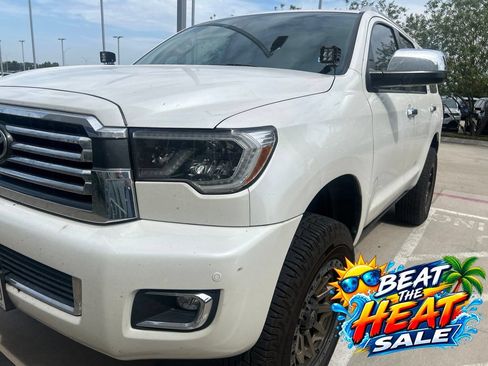 Used 2019 Toyota Sequoia Platinum AWD/4WD image 2