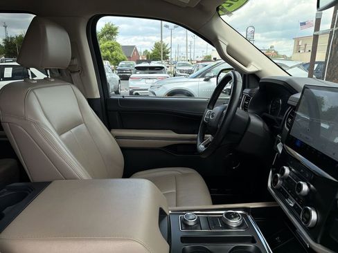 Used 2024 Ford Expedition Max XLT AWD/4WD image 15