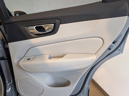 New 2026 Volvo XC60 B5 Ultra w/ Protection Package Premier image 27