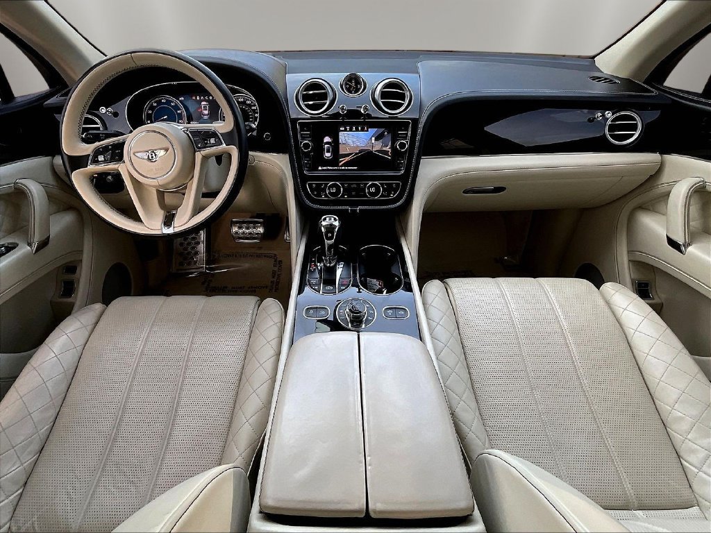 Used 2017 Bentley Bentayga AWD/4WD image 7