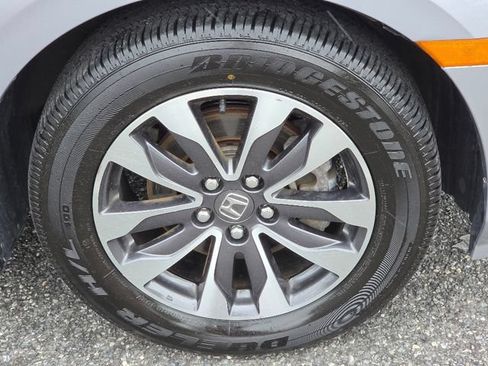 Used 2024 Honda Odyssey EX-L image 9