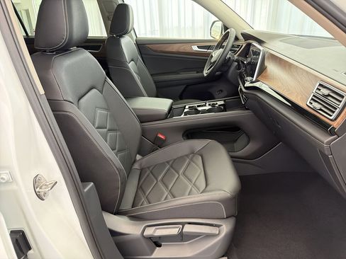 New 2026 Volkswagen Atlas SE image 30