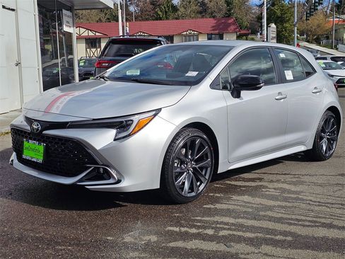 New 2026 Toyota Corolla XSE image 3