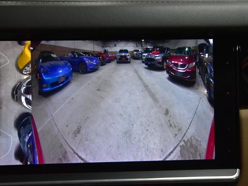 Used 2021 Porsche Cayenne AWD/4WD image 32