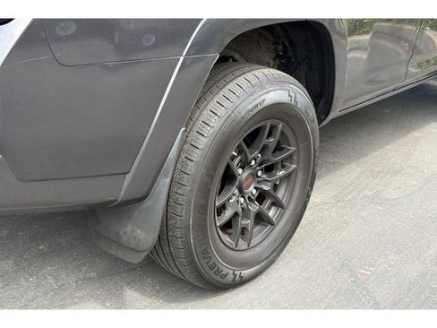 Used 2018 Toyota 4Runner SR5 Premium AWD/4WD image 4