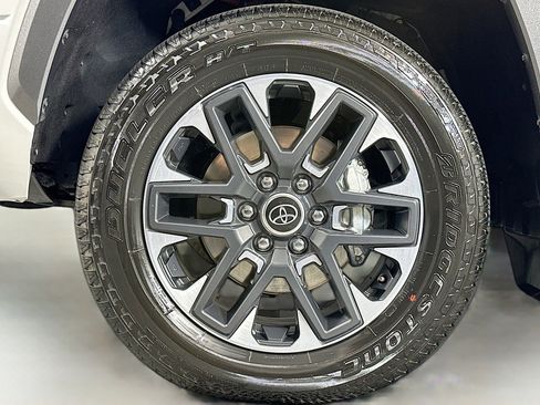Used 2024 Toyota Tundra Limited w/ Power Package AWD/4WD image 11