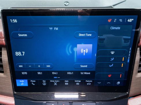 Used 2024 Ford Expedition Limited image 20