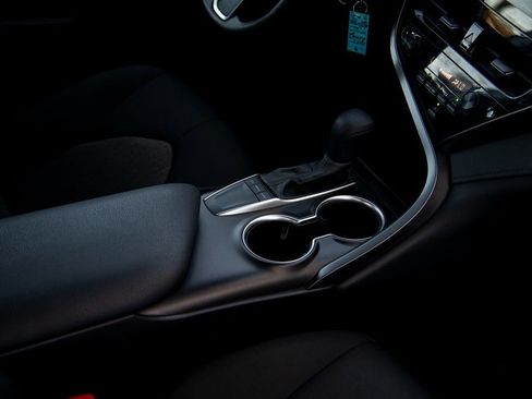 Used 2024 Toyota Camry LE image 20