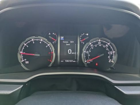 Used 2020 Toyota 4Runner TRD Off-Road AWD/4WD image 28