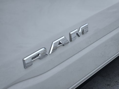 New 2026 RAM 1500 Laramie AWD/4WD image 7