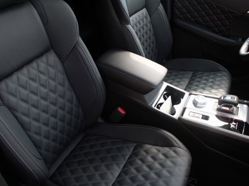 New 2025 Mitsubishi Outlander SEL image 9