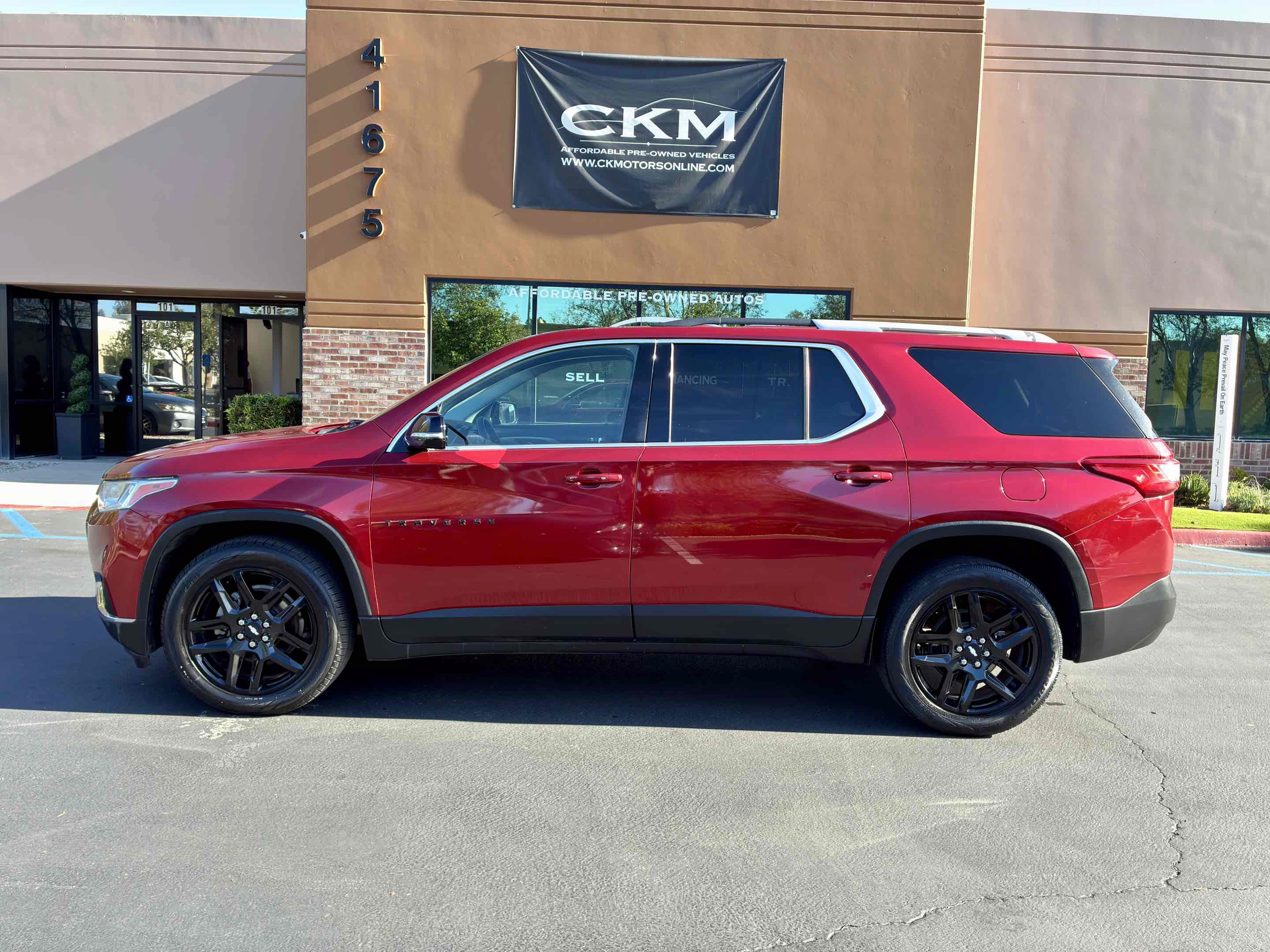 Used 2018 Chevrolet Traverse LT FWD image 3