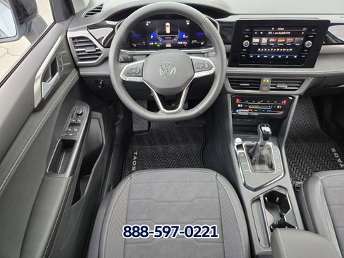 New 2026 Volkswagen Taos SE image 10