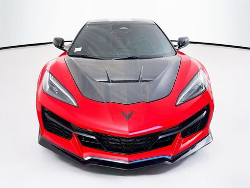 Used 2024 Chevrolet Corvette Z06 image 2