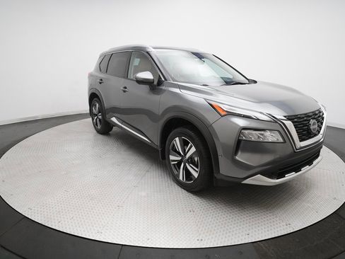 Certified 2023 Nissan Rogue Platinum w/ Platinum Premium Package image 13