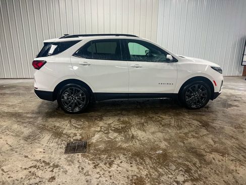 Certified 2023 Chevrolet Equinox RS image 2