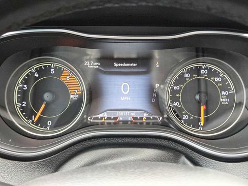 Used 2019 Jeep Cherokee Trailhawk w/ Comfort/Convenience Group image 17