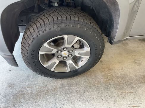 Used 2018 Chevrolet Colorado Z71 AWD/4WD image 10