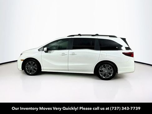 Used 2026 Honda Odyssey Touring image 4