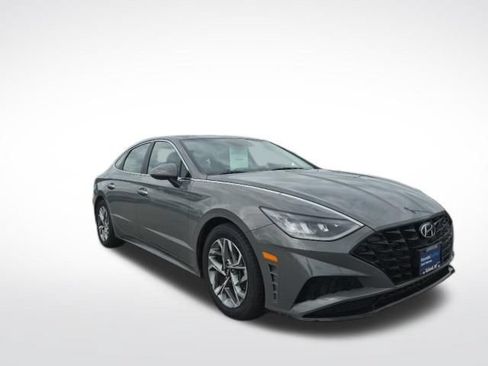 Used 2023 Hyundai Sonata SEL w/ Convenience Package FWD image 3