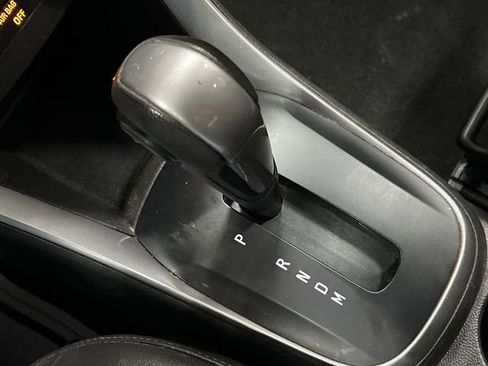 Used 2022 Chevrolet Trax LT AWD/4WD image 15