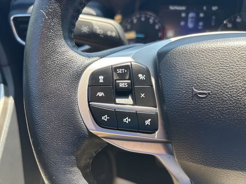 Used 2021 Ford Explorer XLT w/ Equipment Group 202A image 13