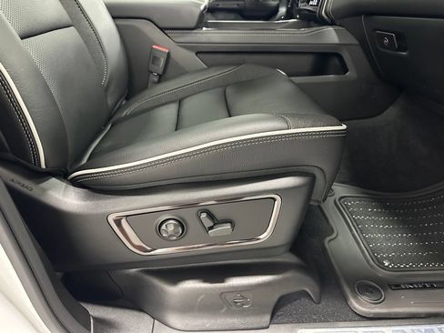 Used 2026 RAM 1500 Limited AWD/4WD image 56