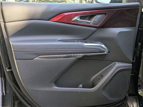 New 2026 Chevrolet Traverse Z71 w/ Driver Confidence Package image 12