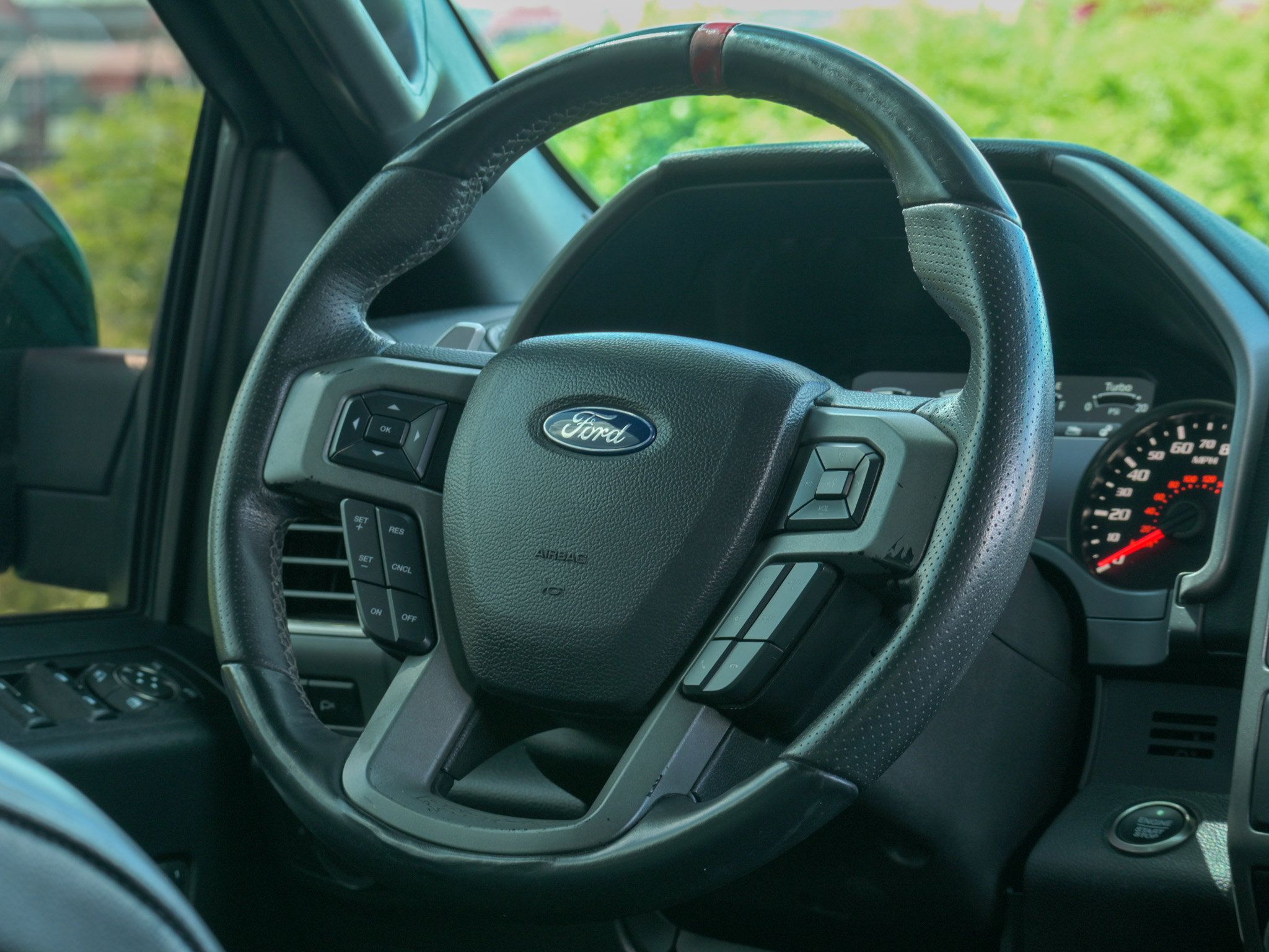 Used 2019 Ford F150 Raptor w/ Equipment Group 802A Luxury AWD/4WD image 22