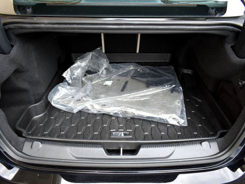 Used 2019 Jaguar XE Prestige image 46