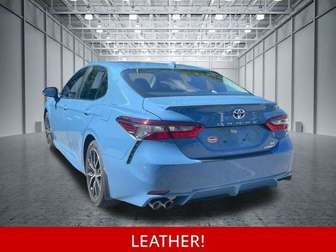 Used 2024 Toyota Camry SE w/ Cold Weather Package FWD image 11
