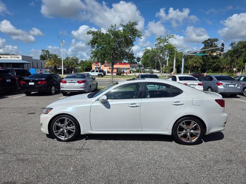 Used 2010 Lexus IS 250 w/ Preferred Accessory Package RWD image 7
